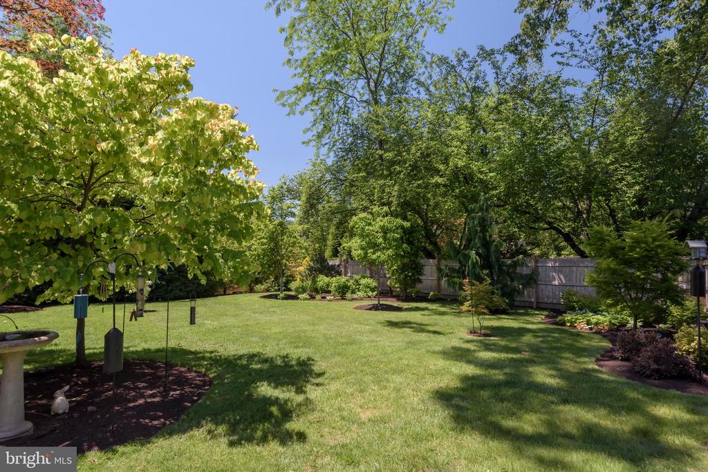 721 GOVERNOR CIRCLE