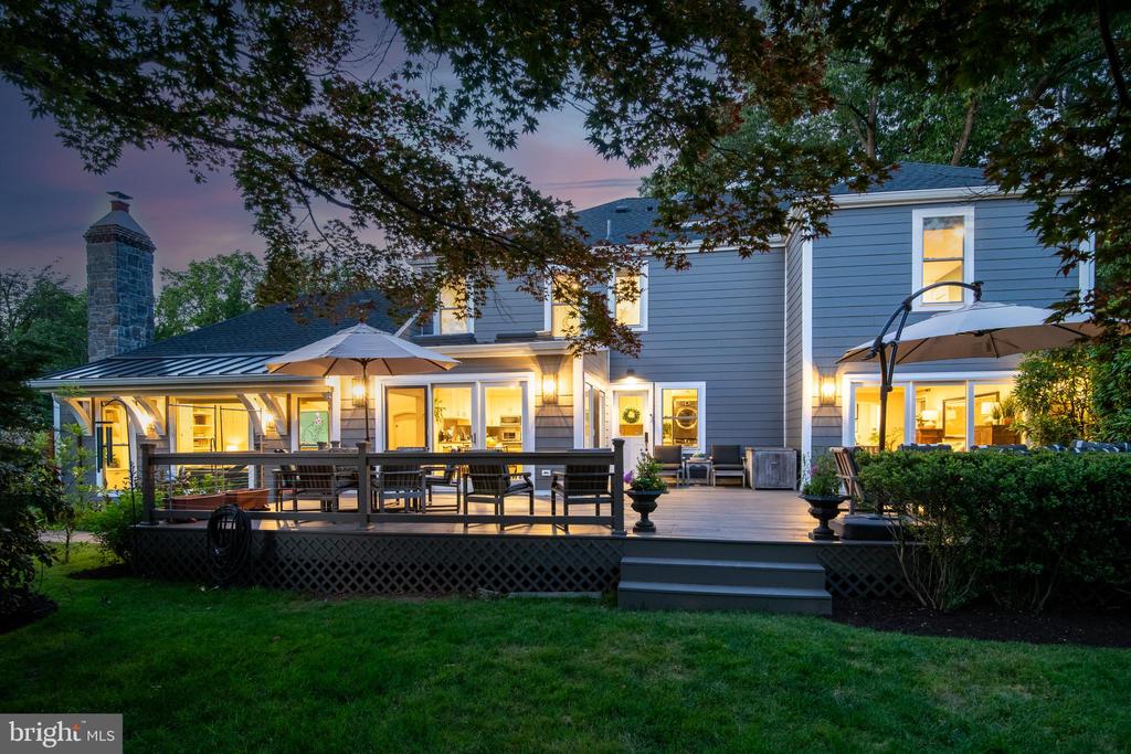 721 GOVERNOR CIRCLE
