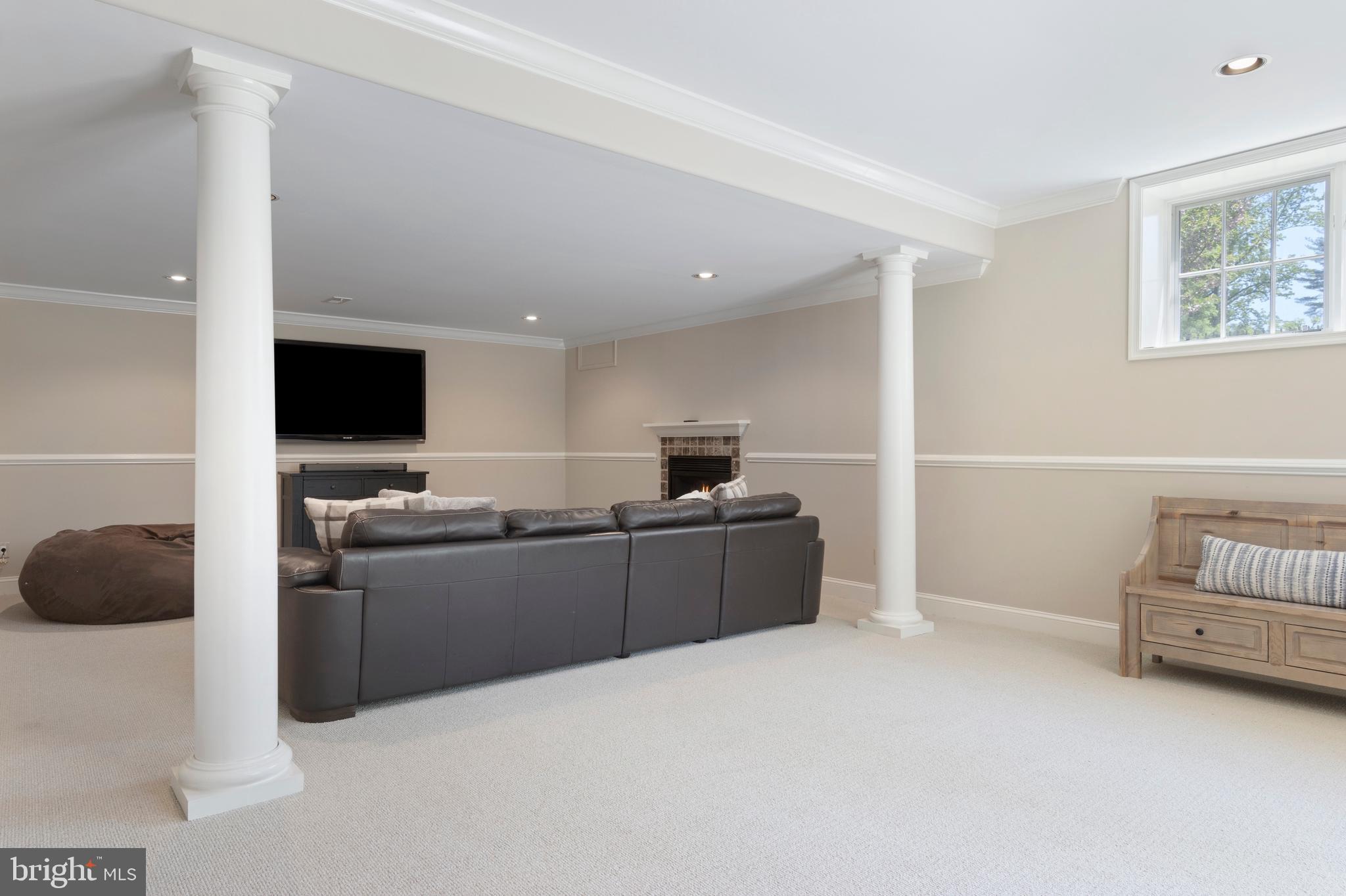 828 GATEMORE ROAD