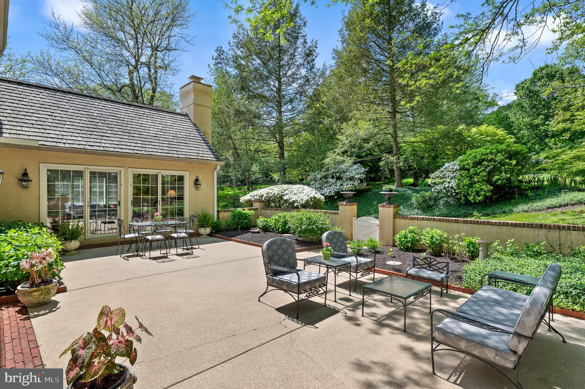 1225 DENBIGH LANE