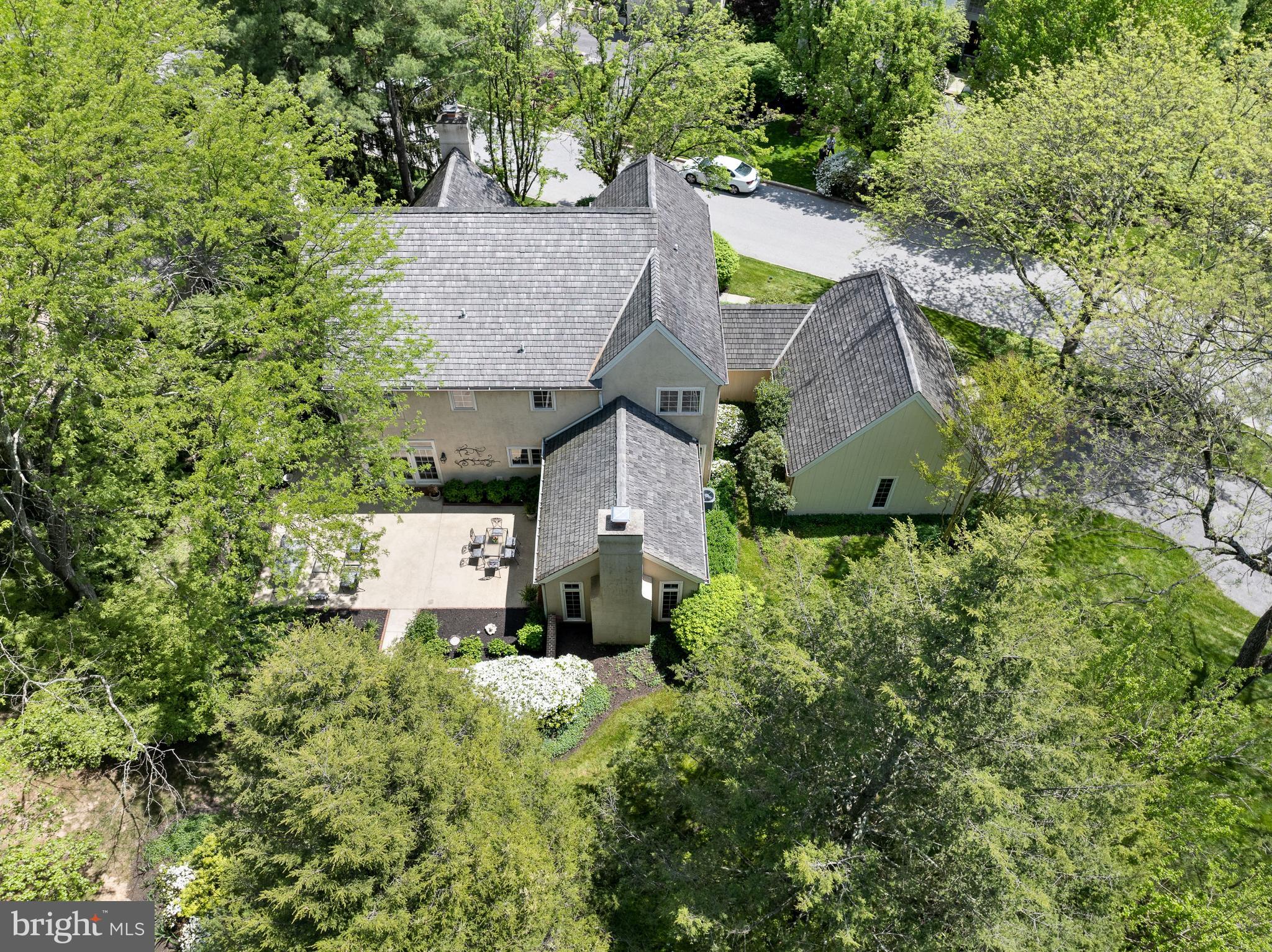 1225 DENBIGH LANE
