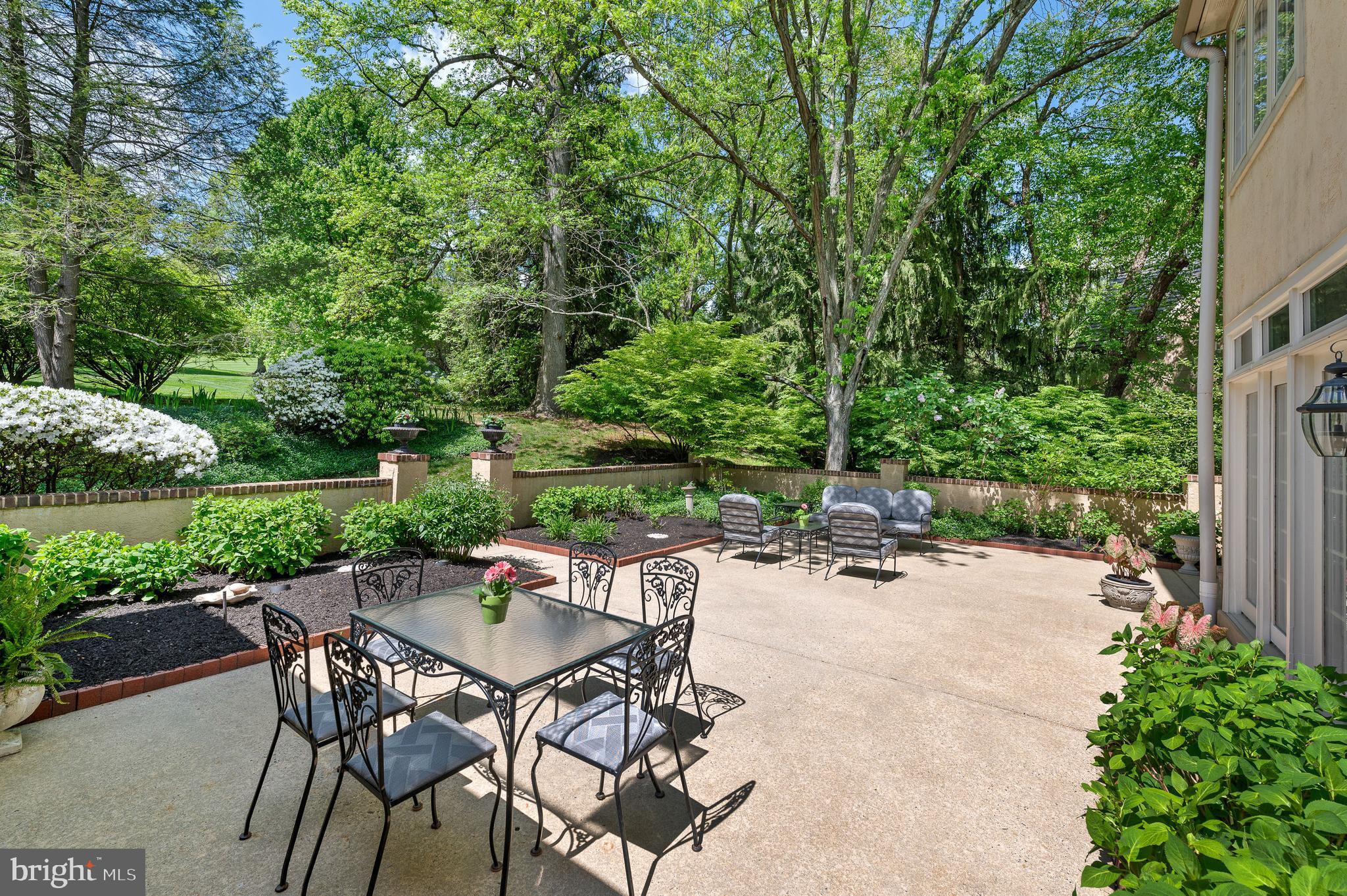 1225 DENBIGH LANE