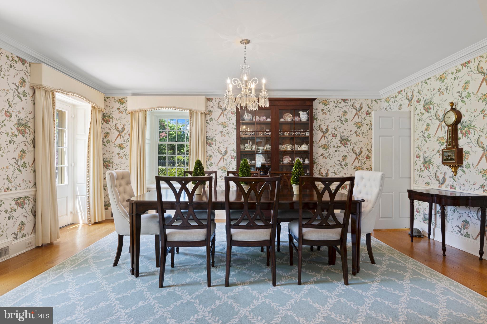 212 LAUREL LANE