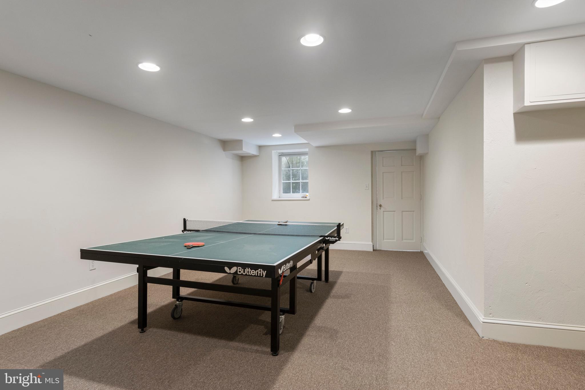 212 LAUREL LANE