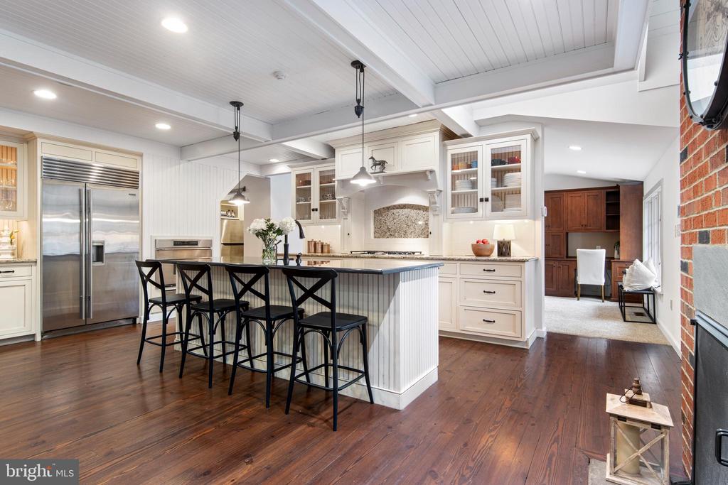 1515 SPRING MILL LANE
