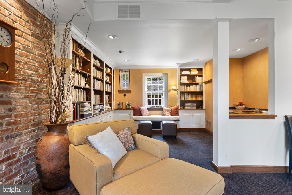 1515 SPRING MILL LANE