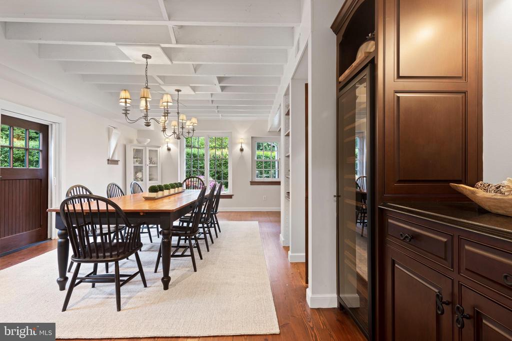1515 SPRING MILL LANE