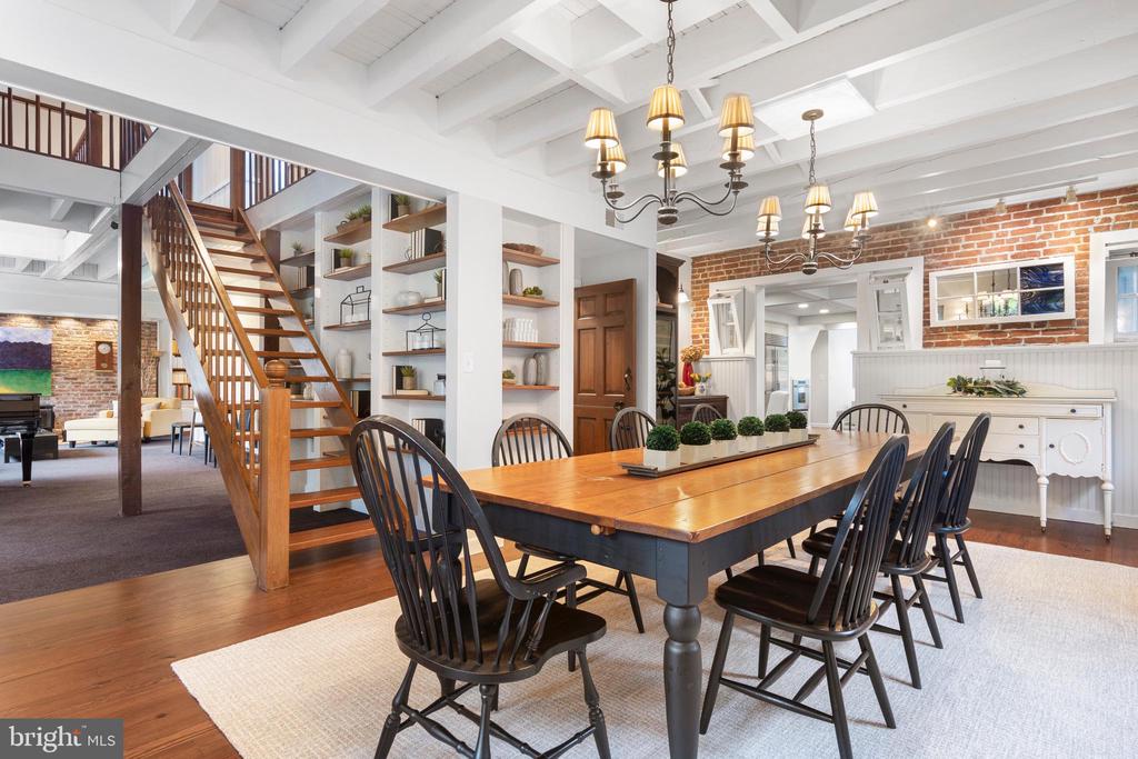1515 SPRING MILL LANE