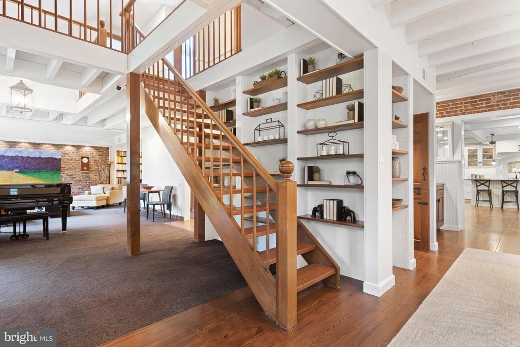 1515 SPRING MILL LANE