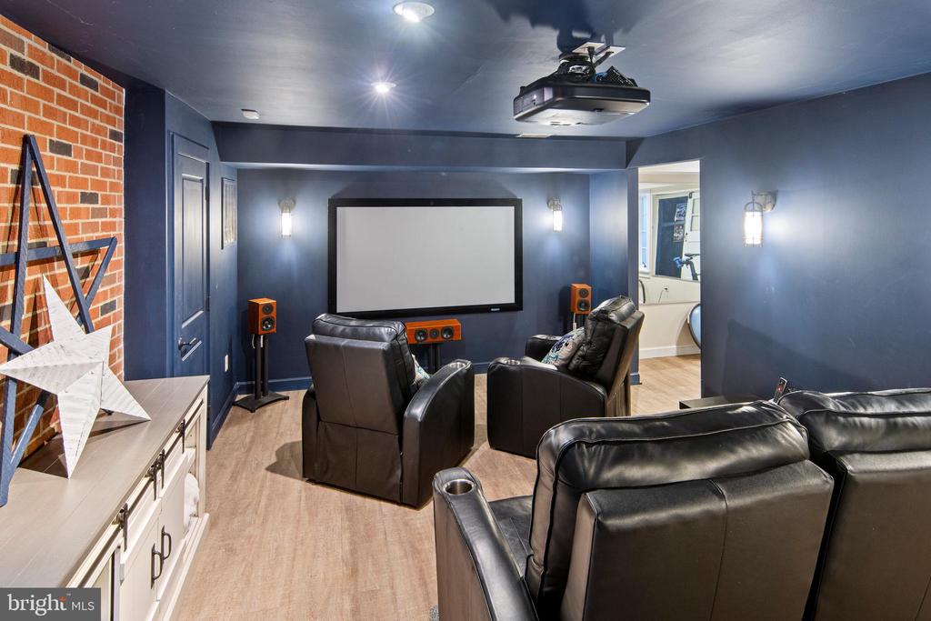 1515 SPRING MILL LANE