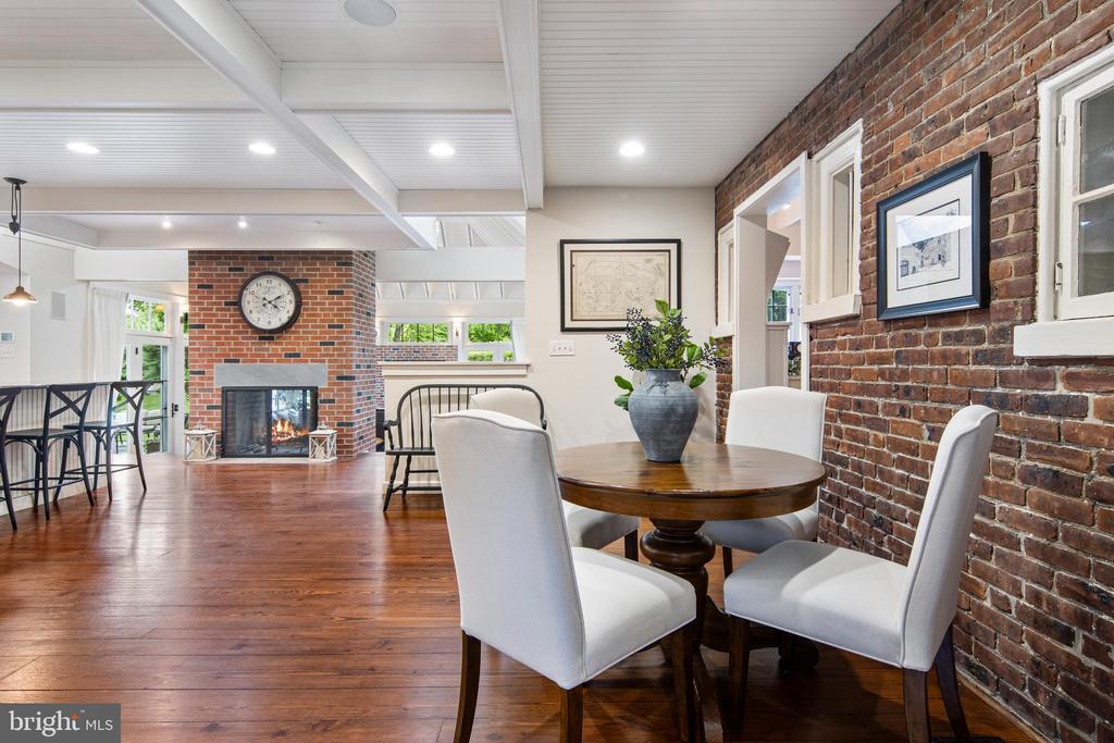 1515 SPRING MILL LANE