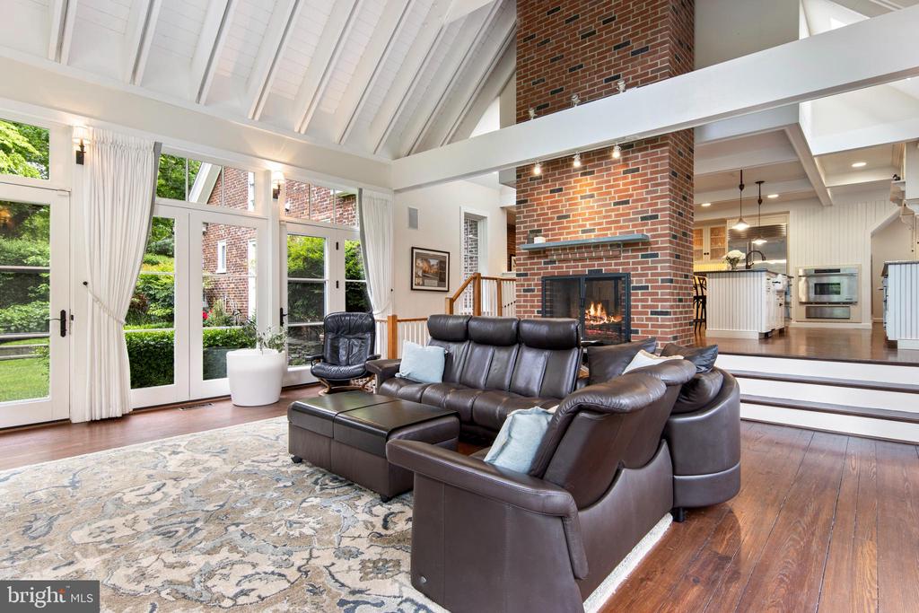 1515 SPRING MILL LANE