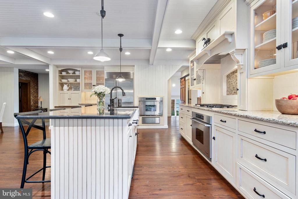 1515 SPRING MILL LANE