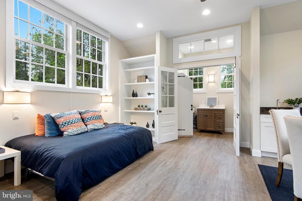 1515 SPRING MILL LANE