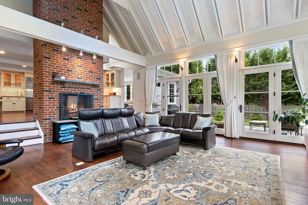 1515 SPRING MILL LANE
