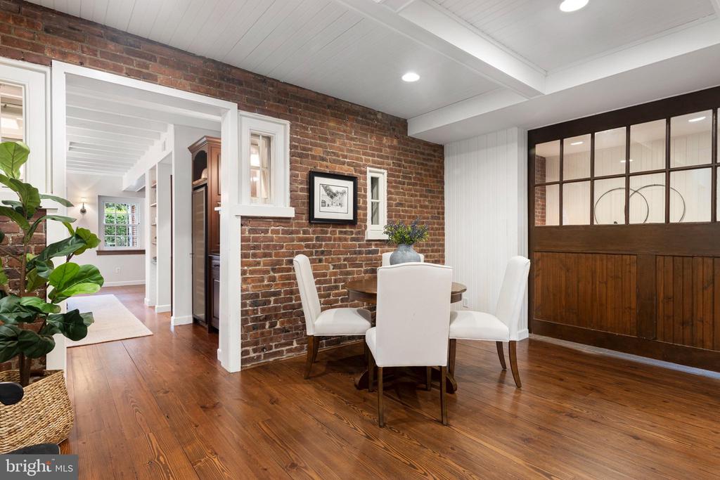 1515 SPRING MILL LANE