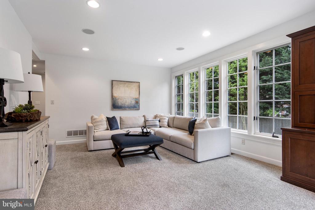 1515 SPRING MILL LANE