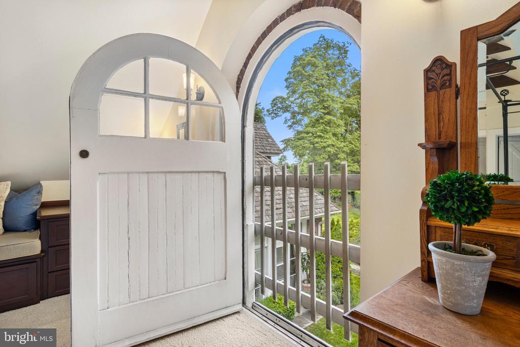 1515 SPRING MILL LANE