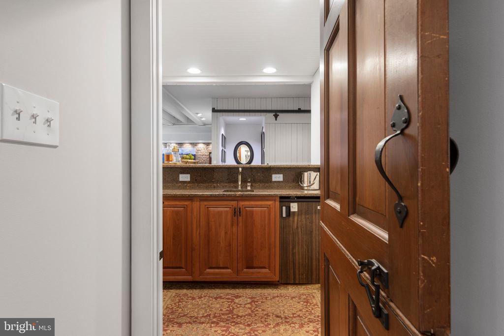 1515 SPRING MILL LANE