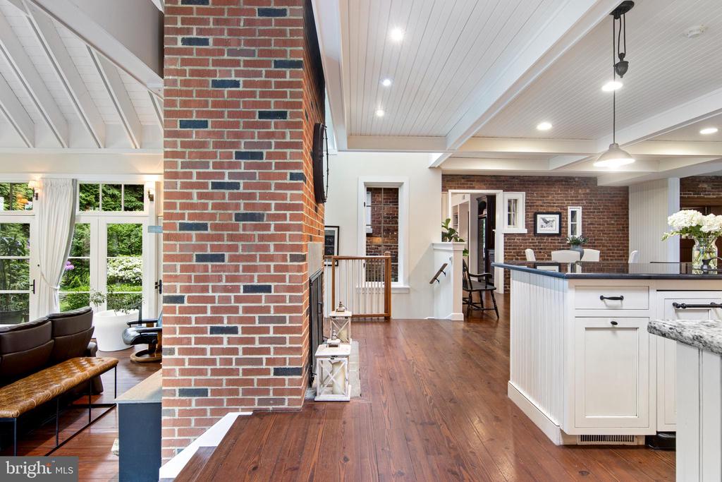 1515 SPRING MILL LANE