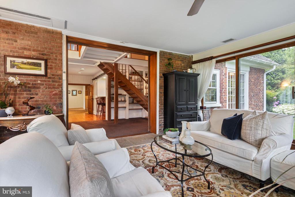 1515 SPRING MILL LANE