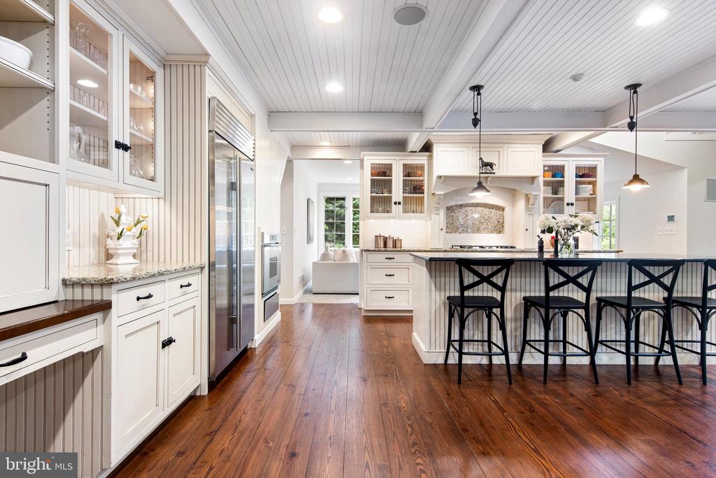 1515 SPRING MILL LANE