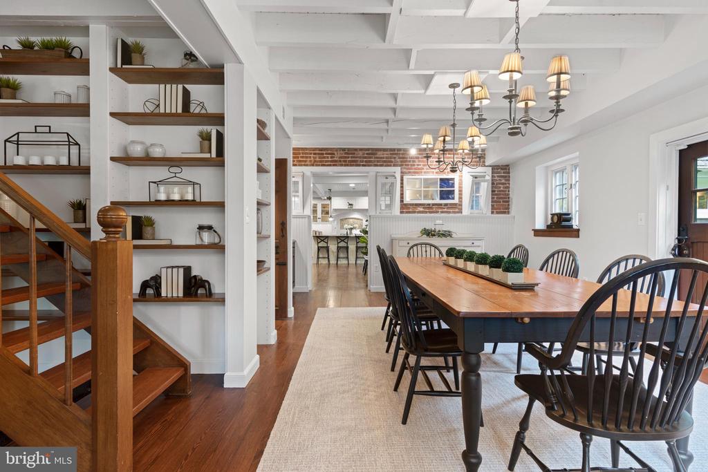 1515 SPRING MILL LANE