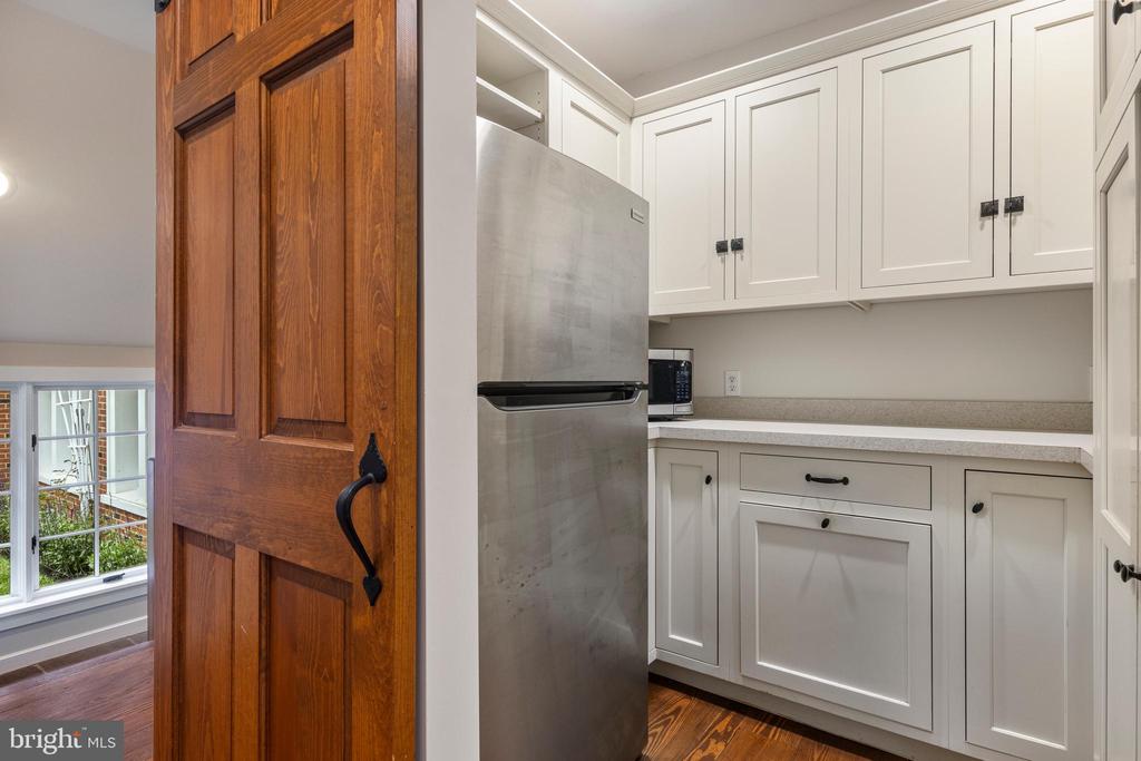 1515 SPRING MILL LANE
