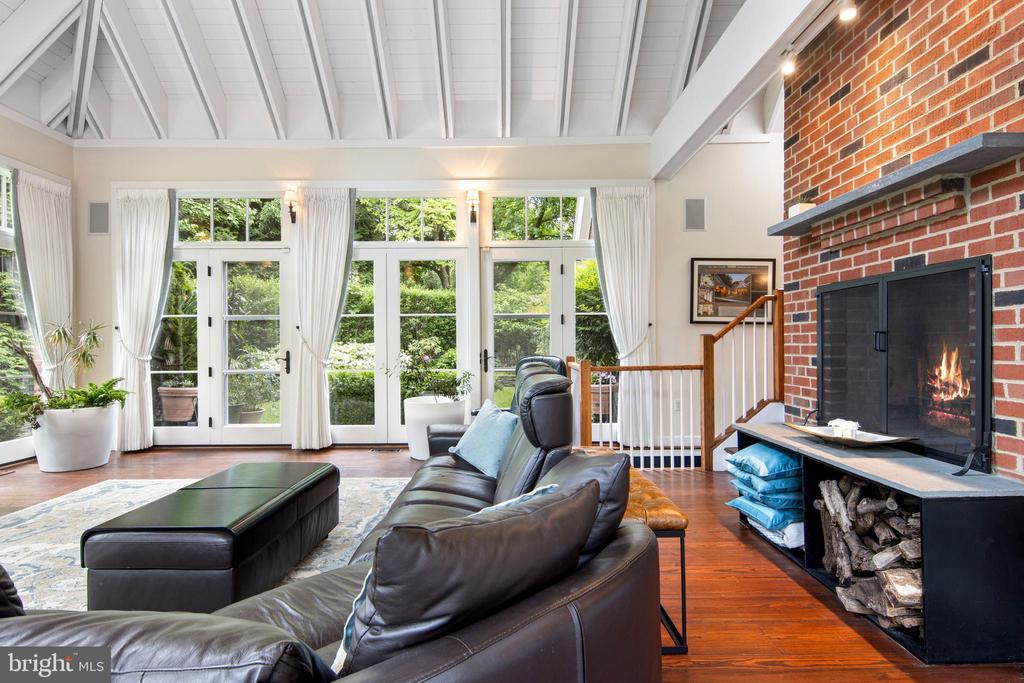 1515 SPRING MILL LANE