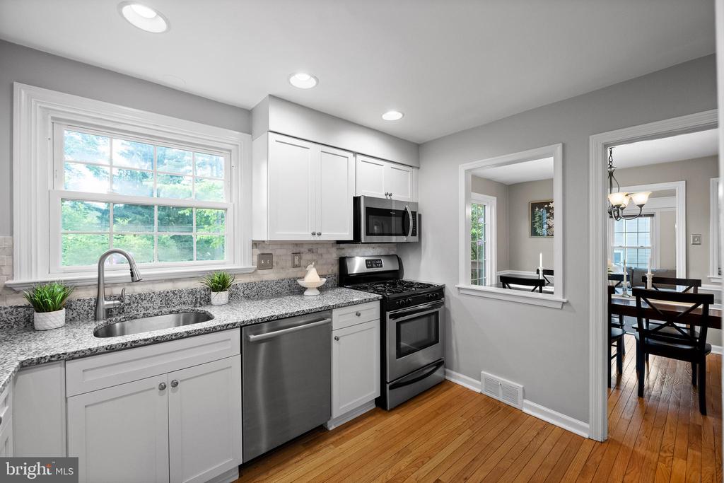 405 W MATSONFORD ROAD