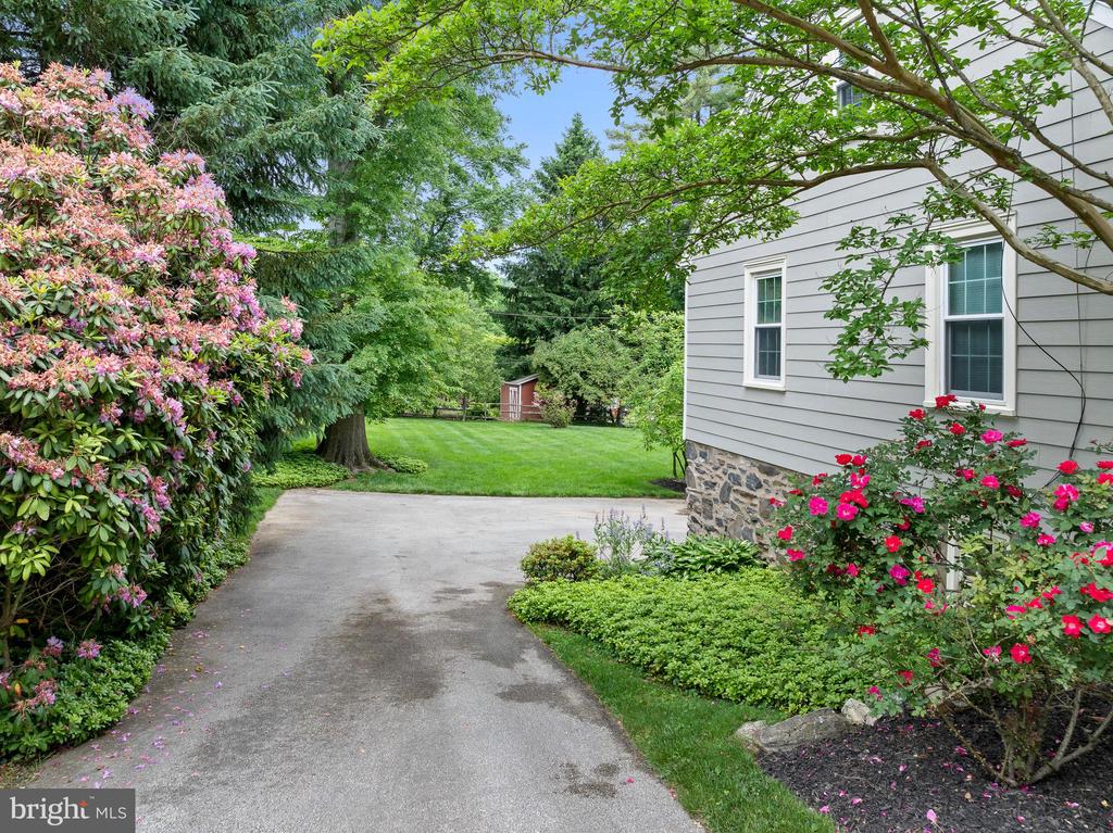 405 W MATSONFORD ROAD