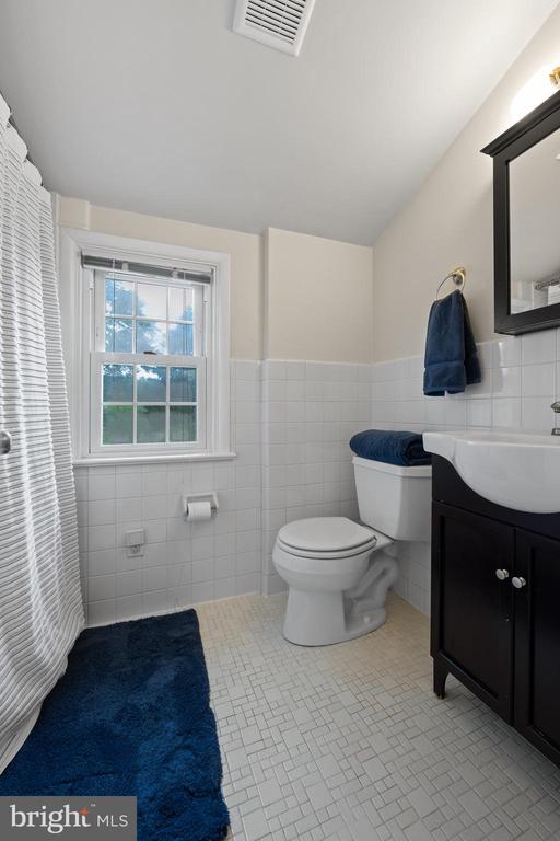 405 W MATSONFORD ROAD