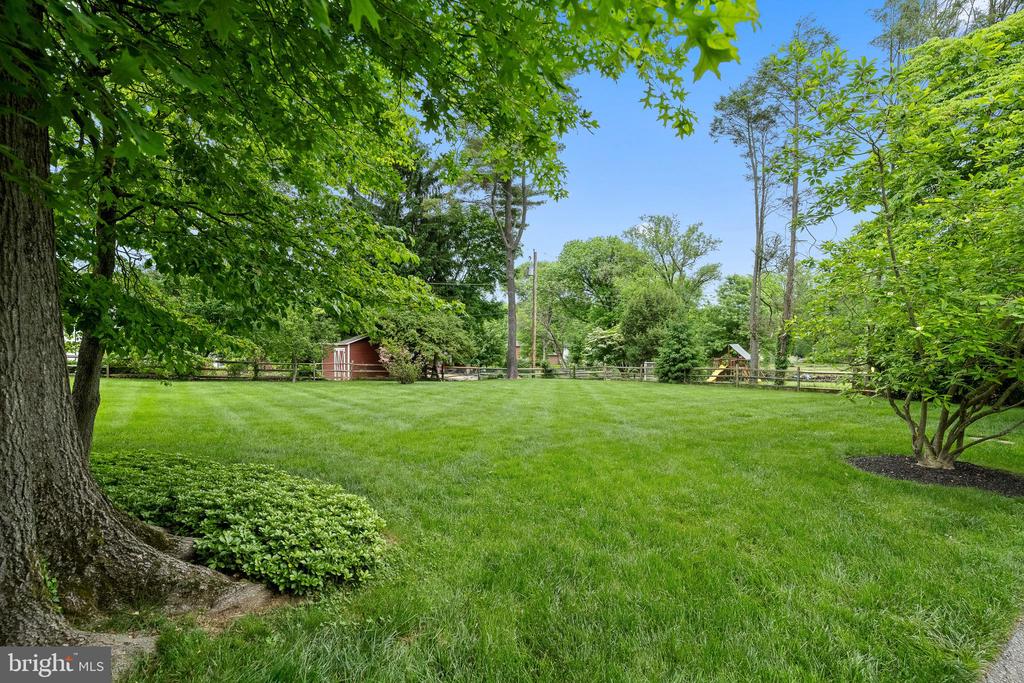 405 W MATSONFORD ROAD