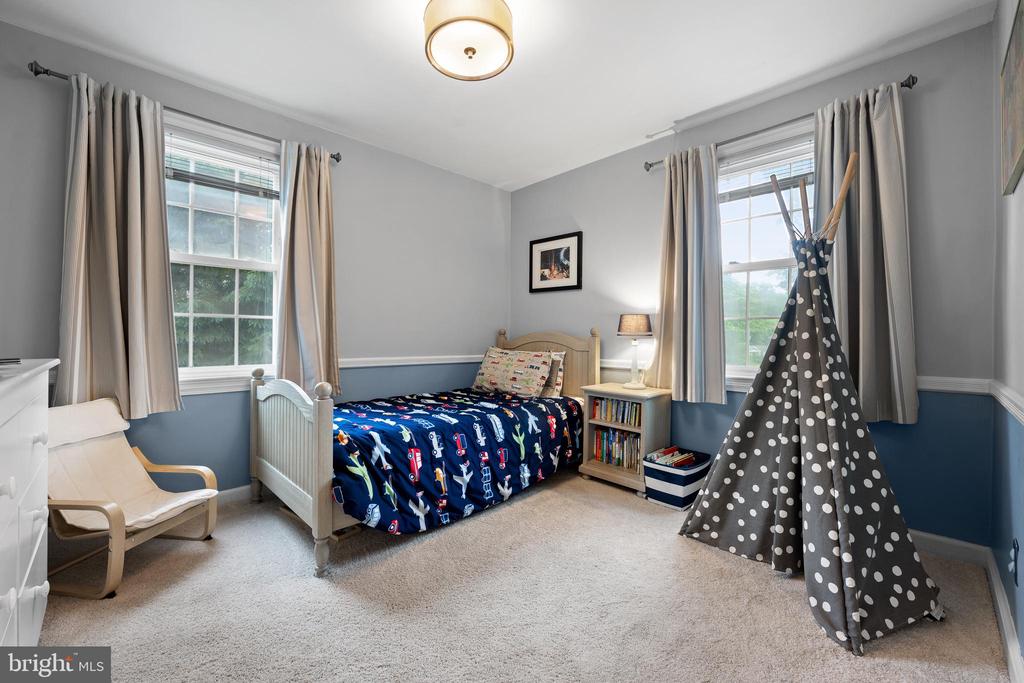 405 W MATSONFORD ROAD