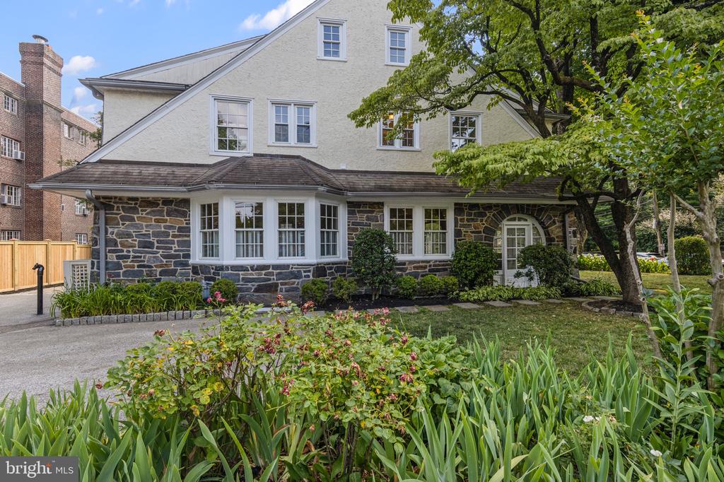 61 HAVERFORD STATION ROAD