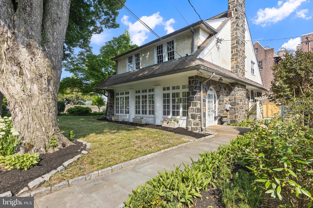 61 HAVERFORD STATION ROAD