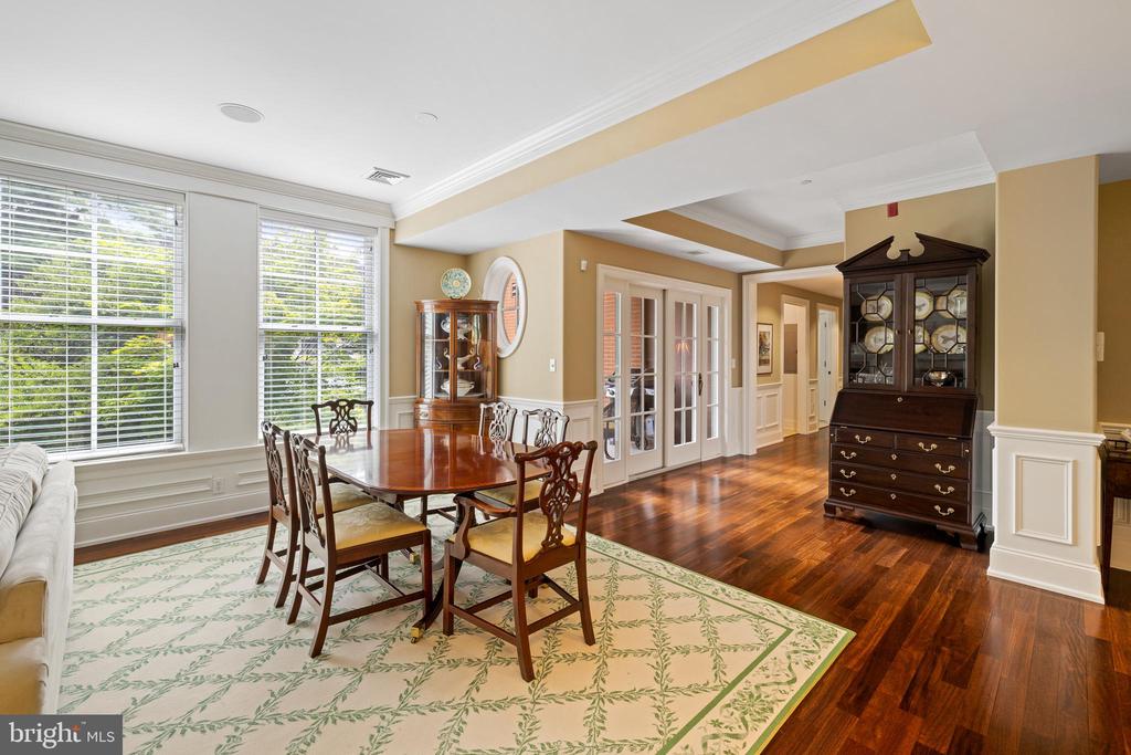 115 E MONTGOMERY AVENUE Unit: 2-B