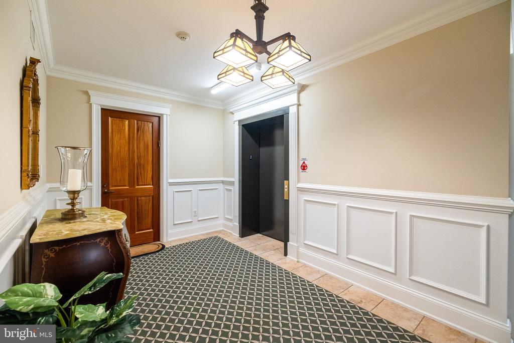 115 E MONTGOMERY AVENUE Unit: 2-B