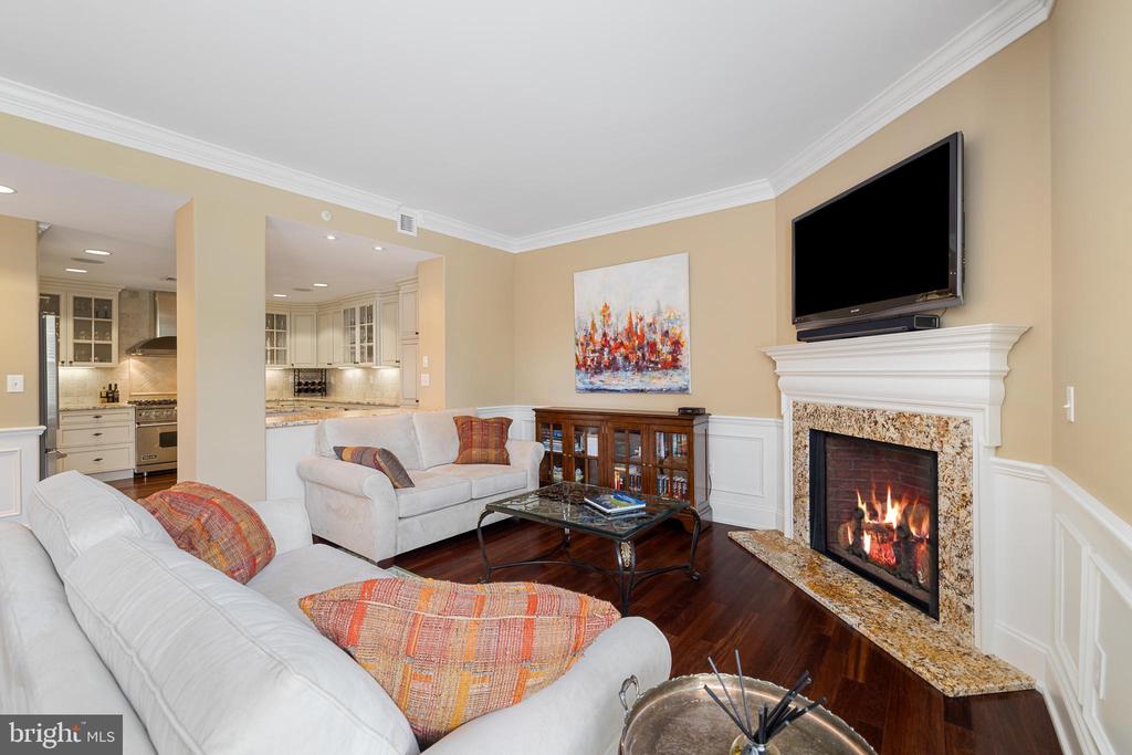 115 E MONTGOMERY AVENUE Unit: 2-B