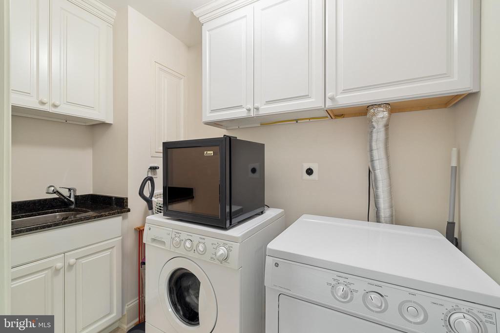 115 E MONTGOMERY AVENUE Unit: 2-B