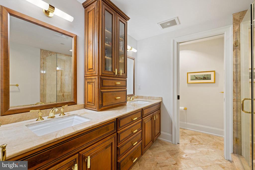115 E MONTGOMERY AVENUE Unit: 2-B