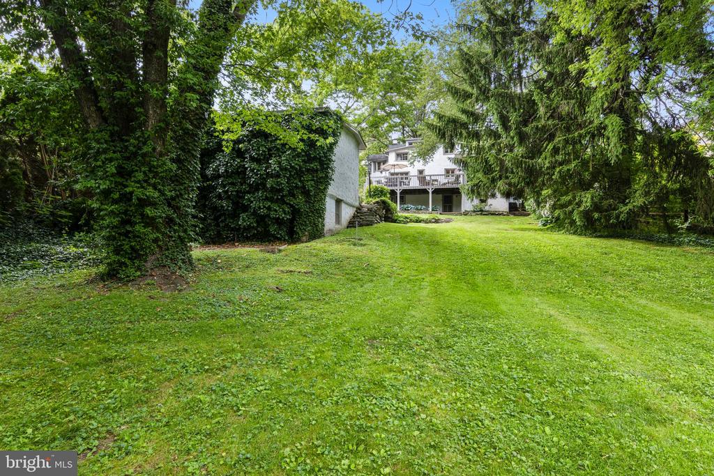 409 FISHERS ROAD