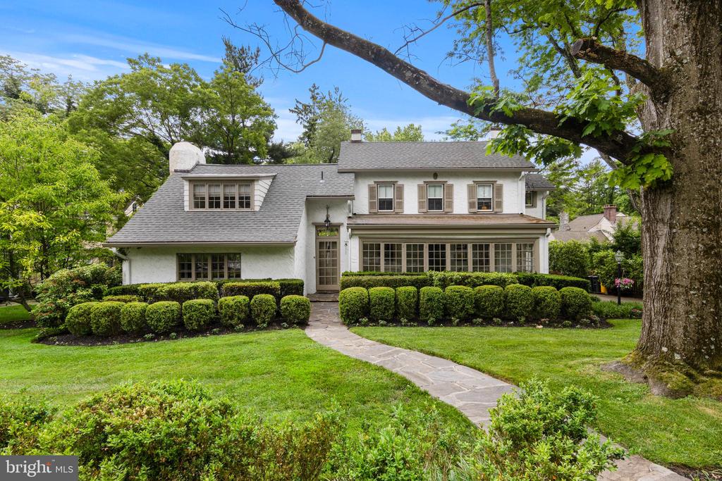 409 FISHERS ROAD