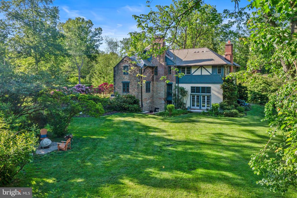 321 AIRDALE ROAD