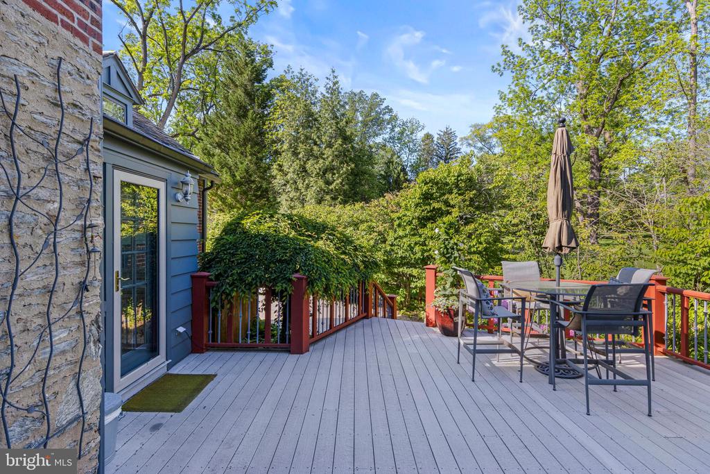 321 AIRDALE ROAD