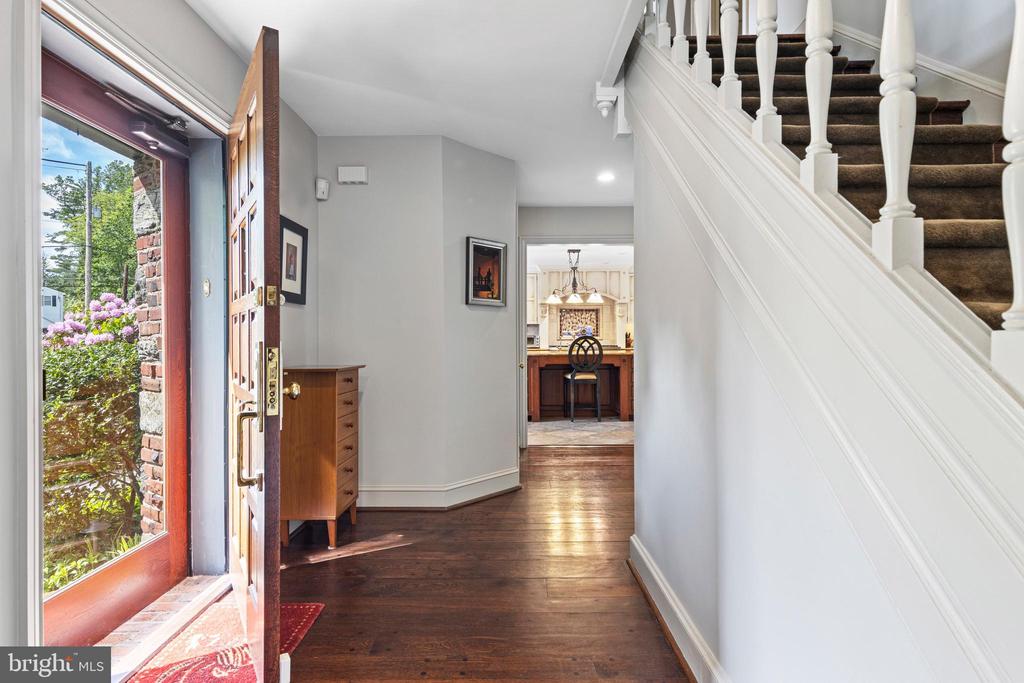 321 AIRDALE ROAD