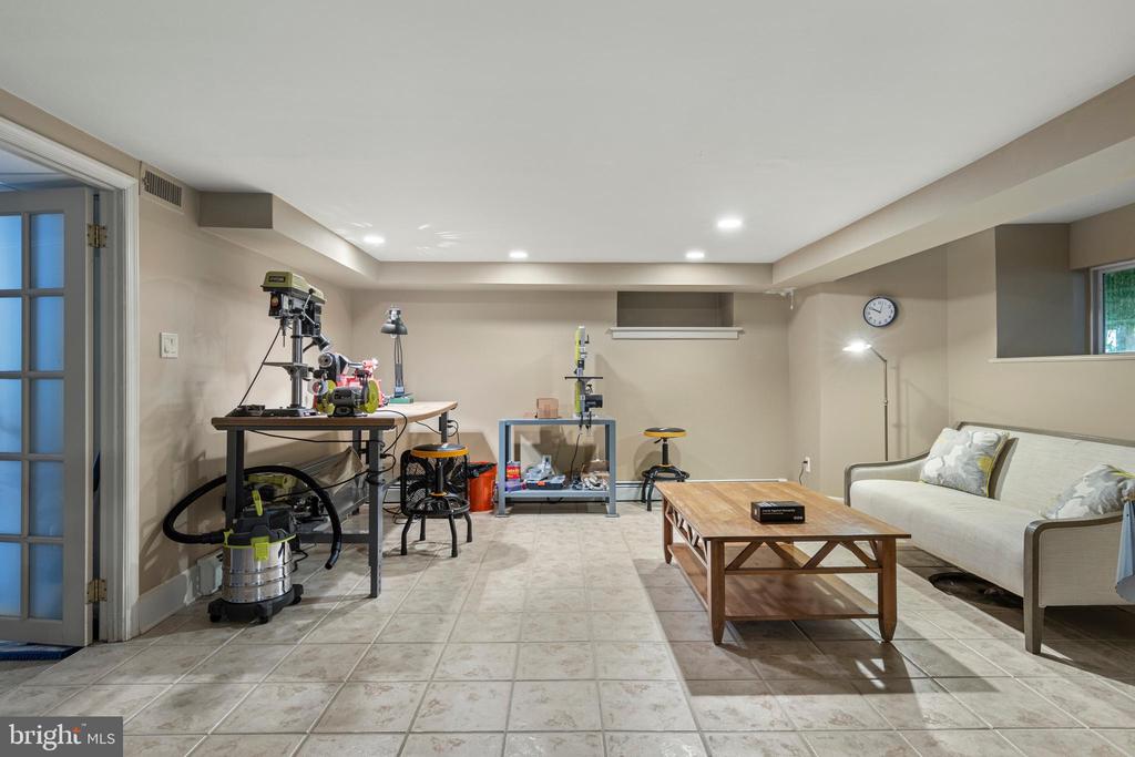 321 AIRDALE ROAD