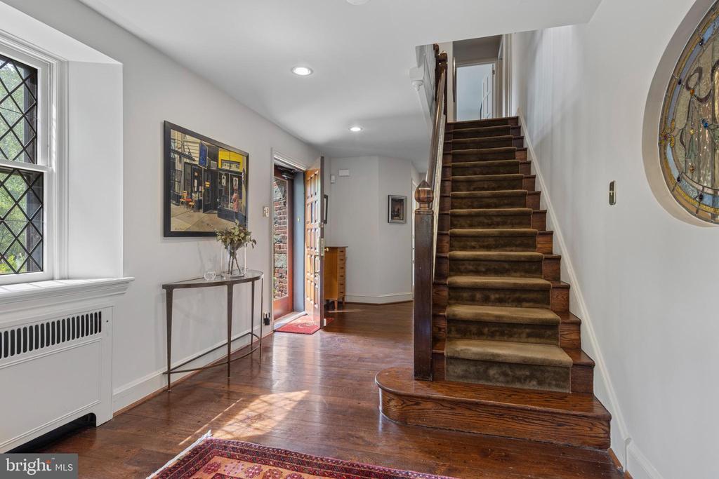 321 AIRDALE ROAD