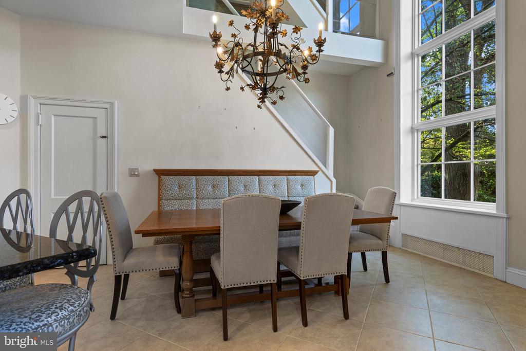 717 N SPRING MILL ROAD