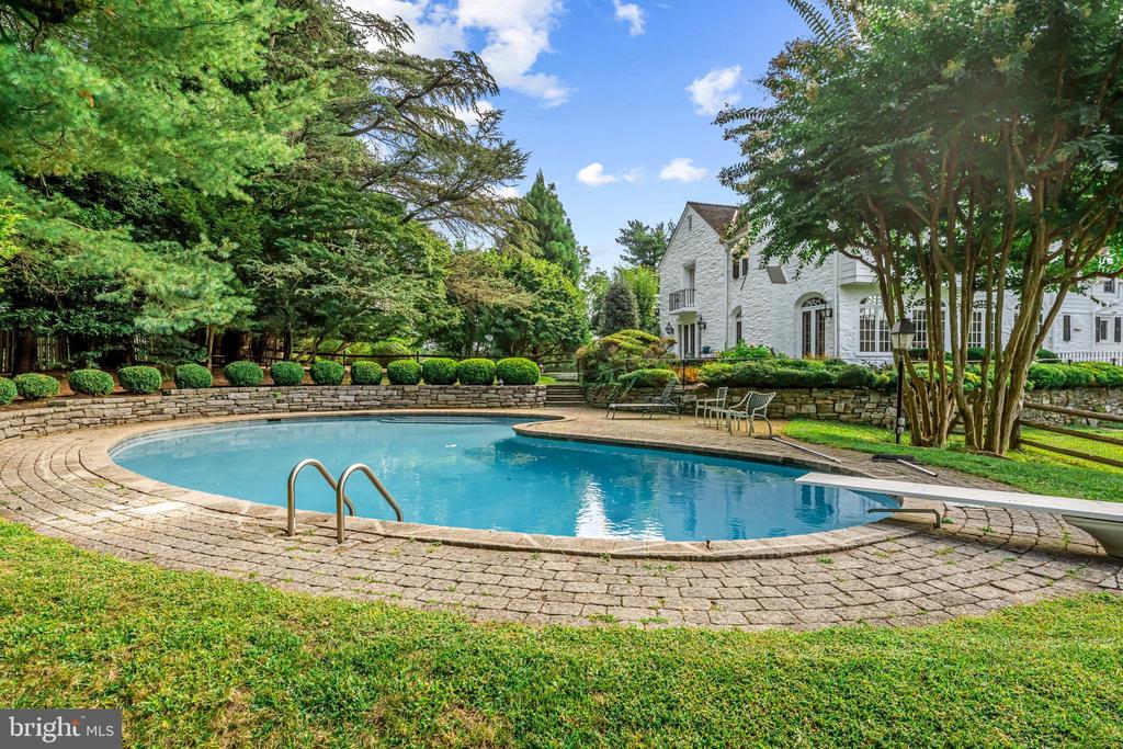 1324 YOUNGS FORD ROAD